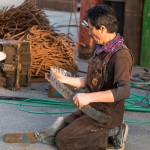 日本雕塑藝術(shù)家–大隅秀雄，透過多種類的金屬的連結(jié)，精算後的輪軸和自然風(fēng)力的帶動，將來自內(nèi)心的細膩聲音與自然環(huán)境間的和睦共存，藉由視覺、空間、體感的經(jīng)驗，展現(xiàn)當代創(chuàng)作的本質(zhì)。(圖為樸石藝術(shù)提供)