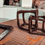 藝術品雛型如孩童般，在藝術家的拉拔、養(yǎng)育下，經(jīng)歷過成長、蛻變，一步一步將腦海中的藍圖實現(xiàn)成真。