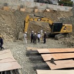 偌大的1300坪建築基地中，尋覓各式各樣的原石，每一塊宛如渾然天成的藝術(shù)品，承載著歷史的沉澱與生命歷程。