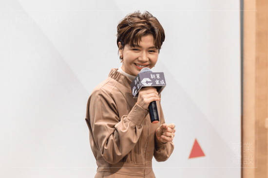 金鐘視后 - 于子育 
人生就是不斷的歸零再歸零，子育的經(jīng)歷分享，要讓在座的大家學(xué)習(xí)面對(duì)失敗、
接受等待、抓住機(jī)會(huì)！