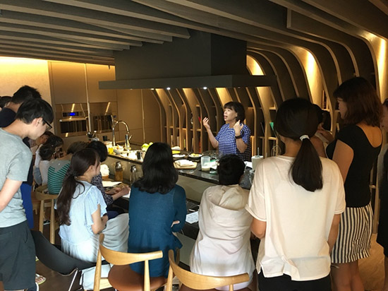 現(xiàn)場(chǎng)互動(dòng)氣氛熱絡(luò)