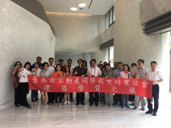 9/28教師節(jié)，不論你我，都以建築為師；我們都是同業(yè)，「同」為建築的基「業(yè)」。