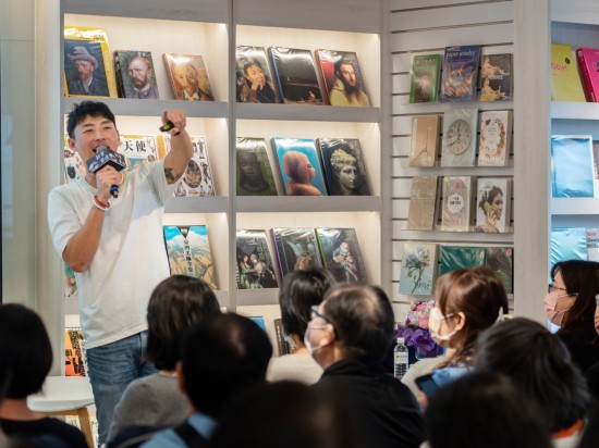 視家族如朋友般，親和力十足的講座，樂於分享的Jason也談及比起電視螢幕，更喜歡與觀眾面對面的互動，感受這份真誠的溫度。