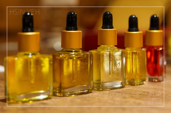 當(dāng)天品嚐異國(guó)風(fēng)味的各款油品，德國(guó)黑種草籽油、西伯利亞沙棘油、祕(mì)魯印加果油、臺(tái)灣苦茶籽油等，來(lái)一場(chǎng)舌尖上的環(huán)油世界。