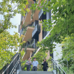 坐落於水湳智慧城中央公園陸橋旁的建案，落實(shí)了原野美學(xué)的景觀設(shè)計(jì)。