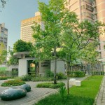 「懷念往事」是流蘇的花語。微風(fēng)輕拂，憶起那曾經(jīng)的往事，在飛舞的流蘇中細(xì)細(xì)品味！