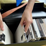 宛如挑選CD般，每一片板材都寫入獨(dú)一無二的生活旋律，在下廚食光中飄盪繞樑。