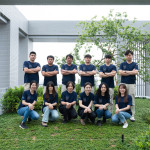 從房屋簽約到售後服務，新業(yè)以職人精神，結(jié)合行銷、客服、營建、活動部門，為住戶打造周全、溫暖的幸福旅程。