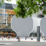 涼爽的10月中旬，相聚臺中國家歌劇院，帶領(lǐng)家族好友透過一張張照片，進(jìn)入到臺南純樸的美景，感受最道地的人情。