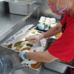 服務(wù)對(duì)象中也有咀嚼不佳、特殊疾病的長(zhǎng)者，由社工及營(yíng)養(yǎng)師評(píng)估後，客製化餐點(diǎn)類型，從中獲得飽足及滿滿的營(yíng)養(yǎng)。