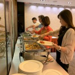 建築與生活不僅是門學(xué)問，也需要在腦中勾勒美好的願(yuàn)景，會(huì)前的豐盛餐會(huì)是公司體貼同仁的用心。