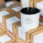 新業(yè)客製化鋼杯，陪你度過即將入冬的時序，將這份心意恆溫待續(xù)，如同新業(yè)一如往常的陪伴。