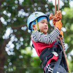 上攀的過程中，考驗(yàn)著手腳的靈活度及協(xié)調(diào)性，更是一場(chǎng)與大自然的對(duì)話，過程中僅能靠著自身的力量，慢慢地一步步上攀到制高點(diǎn)。