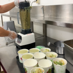 半流質(zhì)餐是為長(zhǎng)者提供進(jìn)一步的照護(hù)，藉由更好入口的餐點(diǎn)，讓長(zhǎng)者獲得充分的營(yíng)養(yǎng)價(jià)值。