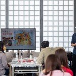 邀請旅美藝術家 #洄想藝術，帶領大家學習版畫的學問，回顧版印藝術與民間年節(jié)的淵源，分享各項版印的製作方式與原理，為在場的家族們上了一堂藝術課。