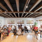 8月舒心午後，相約家族好友，輕鬆寫意的品味生活，在濃郁醬香中體會在地職人的堅(jiān)定與熱情。