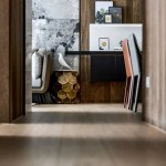 穿過(guò)長(zhǎng)廊，蹲低身子，彷彿透過(guò)小孩子的雙眼看美麗的世界。