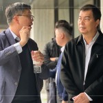 新業(yè)建設(shè) 蕭智夫 建築師(左一)與同業(yè)先進(jìn)們分享設(shè)計(jì)想法，以機(jī)能為先，優(yōu)雅為心，以現(xiàn)代建築為語(yǔ)彙，著重建築線(xiàn)條與虛實(shí)進(jìn)退間的比例。