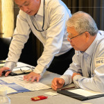 新業(yè)建設(shè) 創(chuàng)辦人 穆椿松先生 與各部門主管一同參與，希望藉由這場(chǎng)培訓(xùn)課程，將品牌內(nèi)涵轉(zhuǎn)化為實(shí)際行動(dòng)，讓品牌與行為更有一致性。