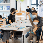 分享鯨魚為何走向陸地?為什麼海裡有好多的垃圾? 孩子們一個(gè)個(gè)發(fā)表，說出他們的觀察。