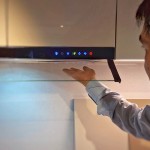 有時(shí)候，直接使用手心手背感受風(fēng)的流動(dòng)、用指尖撫摸材質(zhì)的觸感，心裡將會(huì)更清楚餐廚器具是否合乎職人的標(biāo)準(zhǔn)。