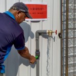 工地在開挖地下室時，必須抽取大量地下水，過去這些工地水都直接放流到排水溝，透過這一次市府的淨水優(yōu)化，可免費讓民眾取用到更乾淨的水源。