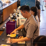 為每位住戶準(zhǔn)備香甜可口的爆米花與清涼飲品，不只擁有視覺與聽覺享受，也同時(shí)滿足味蕾。