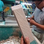 磁磚經(jīng)過窯爐燒製，可看出試煉前後差異。前一片是經(jīng)過燒窯的磁磚，與後方未經(jīng)窯爐燒製的磁磚相比，明顯變得精實，表面色澤紋路更清晰，最重要的，是其堅韌度變得更高，作為建材使用更安心。