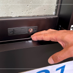 配有『限開裝置』，確保家中孩童的生活安全。