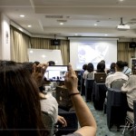 對於已配置的家電，客服人員悉心告知使用及維護(hù)的方式，希望在未來的日常使用可以安心且長久。