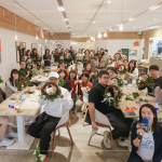 將這一年的回憶與感恩，編織成圈，同時(shí)也蘊(yùn)含著希望與愛，感謝新業(yè)家人們今年的陪伴，願(yuàn)此祝?；髅篮闷?，珍藏於心間。