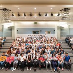 睽違許久的美術(shù)館聚會(huì)，在歡笑與溫暖中度過，記錄下難忘的相聚時(shí)光。