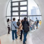 位於臺(tái)中國家歌劇院五樓的涵洞，是建築物唯一完整可見的對(duì)稱內(nèi)凹結(jié)構(gòu)，有自然的回聲效果，在此高歌一曲，歌聲便能傳到一樓廣場呦！