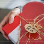 致上一份年節(jié)好禮，即早遞出的暖心問候，是新業(yè)別出心裁的心意，願將這份心意
及祝福，一同分享給親朋好友。