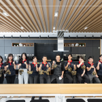 新業(yè)透過這場公益包粽，以行動(dòng)支持公益，傳遞最溫馨的佳節(jié)祝福。