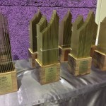 新銳建築師獎(jiǎng)座一排排陳列著，就像替臺(tái)中這座宜居城市畫出逼真的天際線，很榮幸新業(yè)也融入這片臺(tái)中願(yuàn)景中。