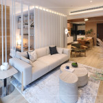 每個角落都充滿溫度，無論是與家人閒聊、閱讀，或靜靜放空，都能感受到生活的輕盈與自在，描繪出理想居所中最真實的幸福氛圍。(此為新業(yè)恆一樣品屋實景)