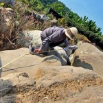 重達3噸以上的大石頭，是『大塊森鄰』溪流瀑布區(qū)的主角，在小小溪石的陪襯下，更能凸顯滂沱氣勢。