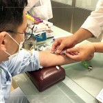 『抽血』是健檢中最重要的一部分，通過分析血液樣本來評估身體的健康狀況。