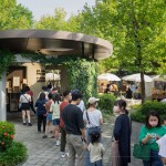 經(jīng)四年的侍書、維護(hù)與經(jīng)營(yíng)，文學(xué)館的一處書席的爬藤植物漸漸包覆，迎接首次到來(lái)的人們，而一展其優(yōu)雅的風(fēng)貌。