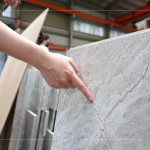 不規(guī)則的紋路代表著大自然的痕跡，也是石材獨一無二的特色，使石材在設計與裝修中展現(xiàn)獨特的美感，兼具功能與藝術價值。