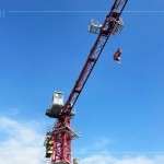 萬里無雲(yún)的好天氣，【新業(yè)大塊森濤】於2024年2月下旬舉行上樑儀式，象徵著新業(yè)團(tuán)隊(duì)和住戶們重要的里程碑。