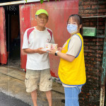 「送便當囉！」這不僅是一個單純的送餐服務(wù)，過程中提供關(guān)懷、傳遞訊息，最終目的是希望長輩們能健康生活。