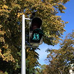 小綠人戀愛了，提倡婚姻平權(quán)