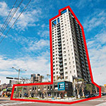 住家寬敞方正，建材配備高檔。