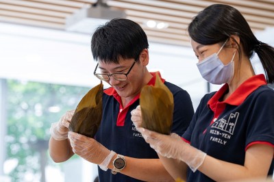 端午粽情意 新業(yè)建設(shè)包粽與獨居長輩同樂